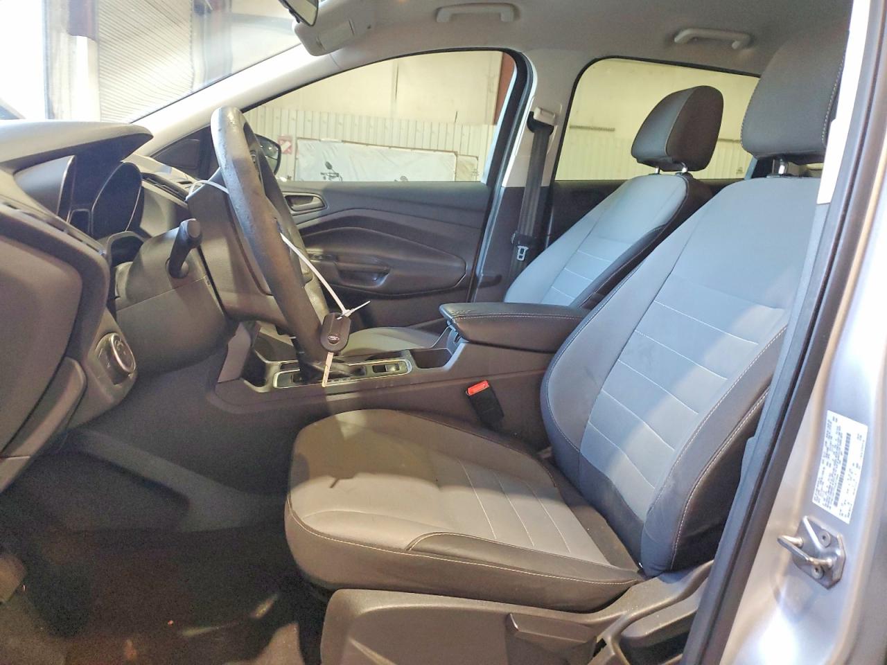 2017 FORD ESCAPE S photo 19