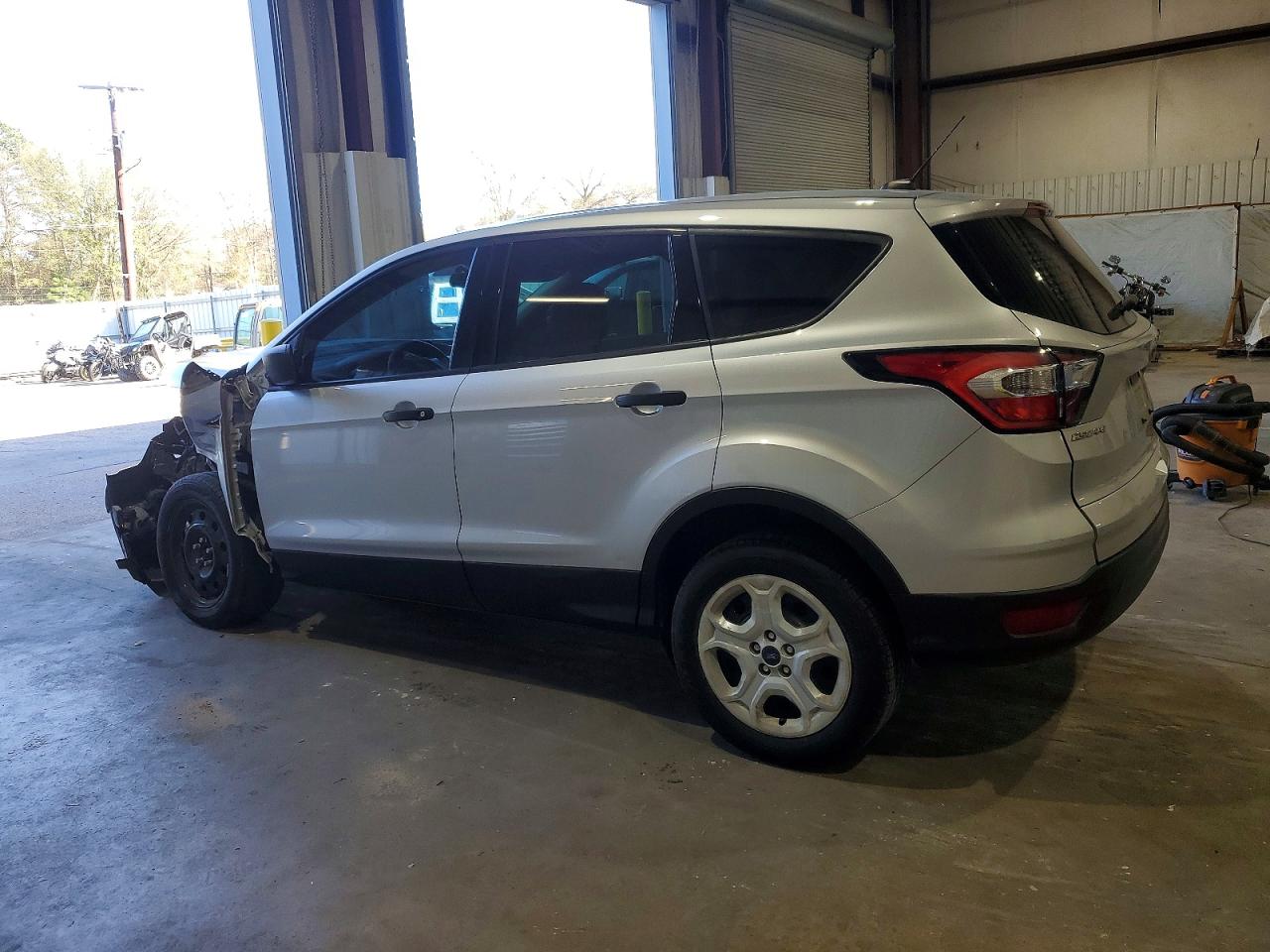 2017 FORD ESCAPE S photo 4