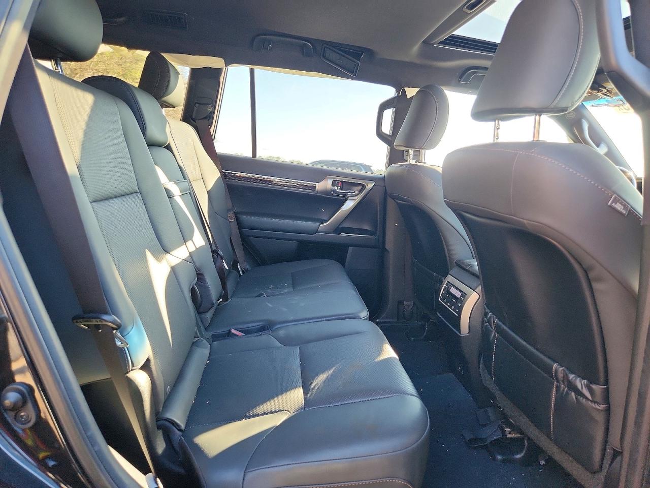 2023 LEXUS GX 460 photo 21