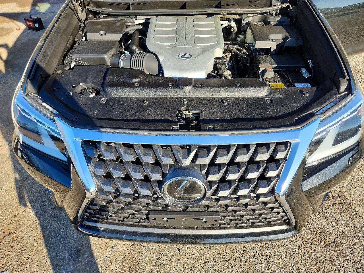 2023 LEXUS GX 460 photo 23
