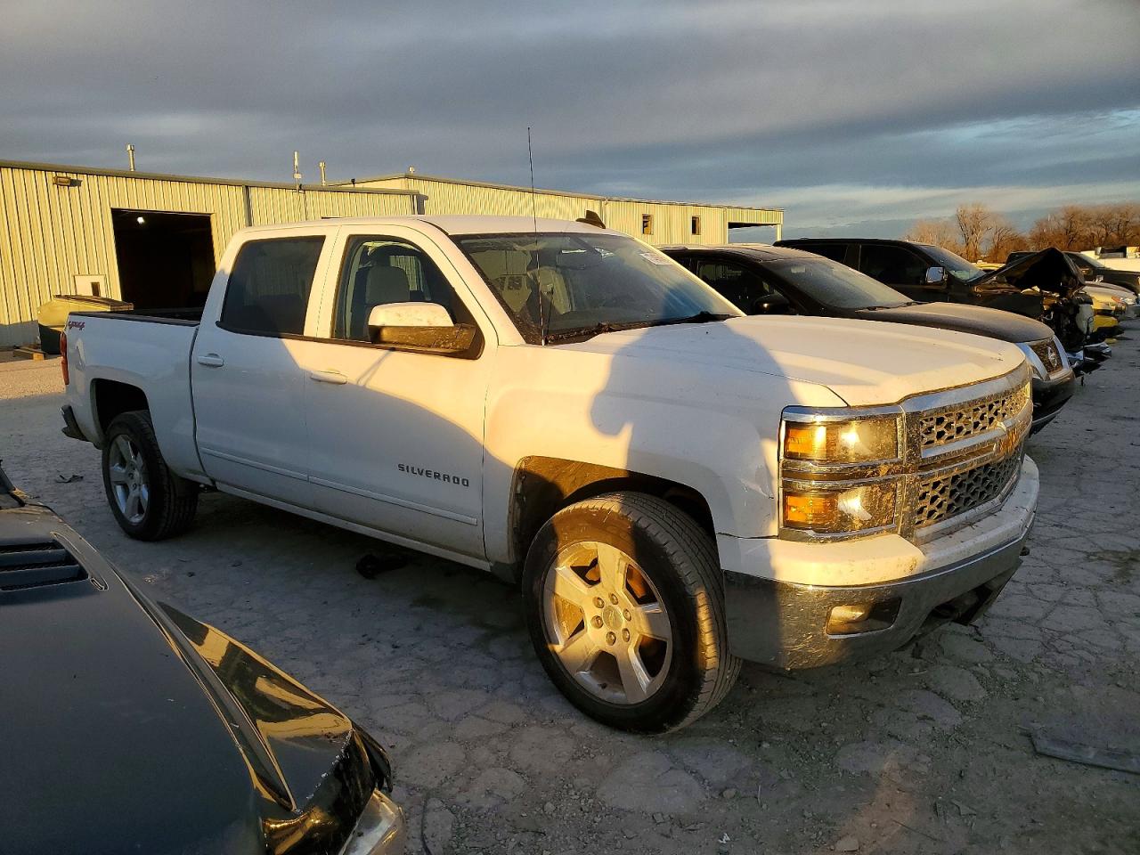 2015 CHEVROLET SILVERADO K1500 LT photo 4