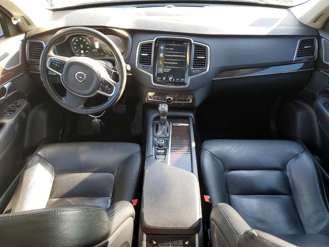 2019 VOLVO XC90 T6 MOMENTUM photo 15