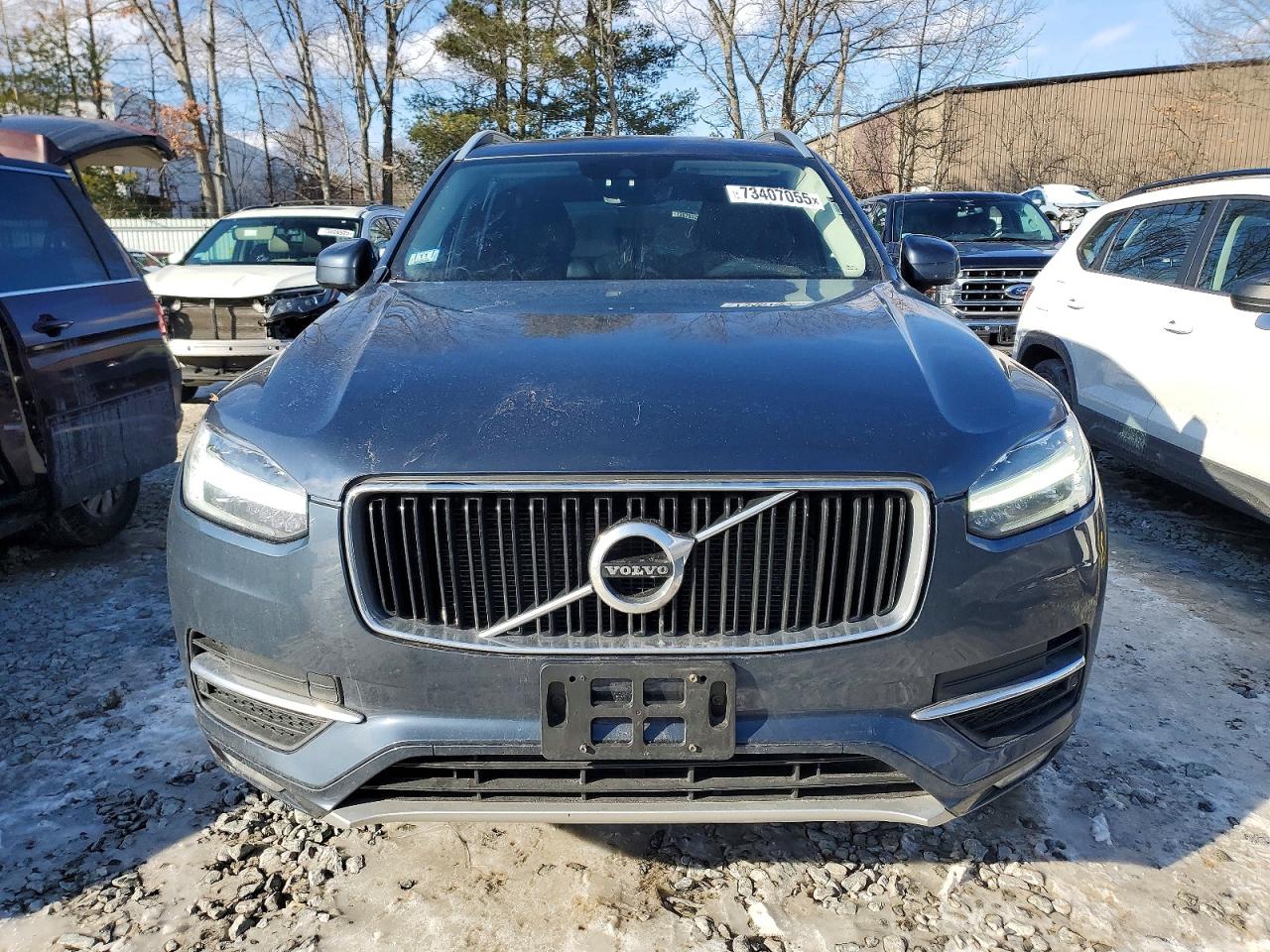 2019 VOLVO XC90 T6 MOMENTUM photo 9