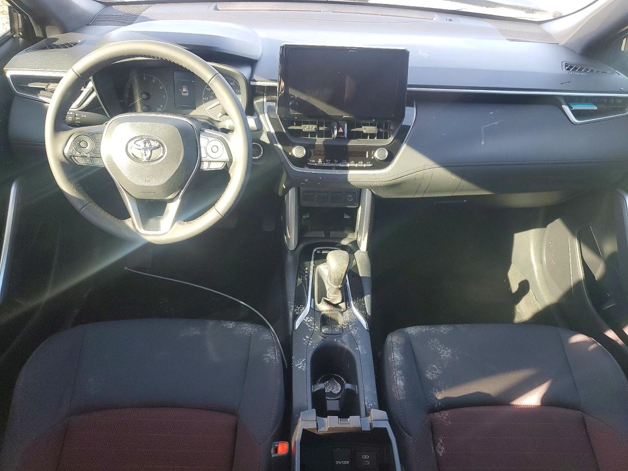 2024 TOYOTA COROLLA CROSS NIGHT SHADE photo 8