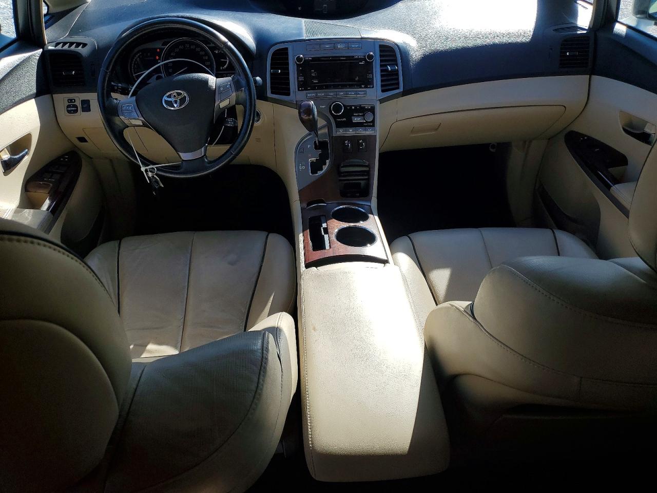 2010 TOYOTA VENZA photo 15
