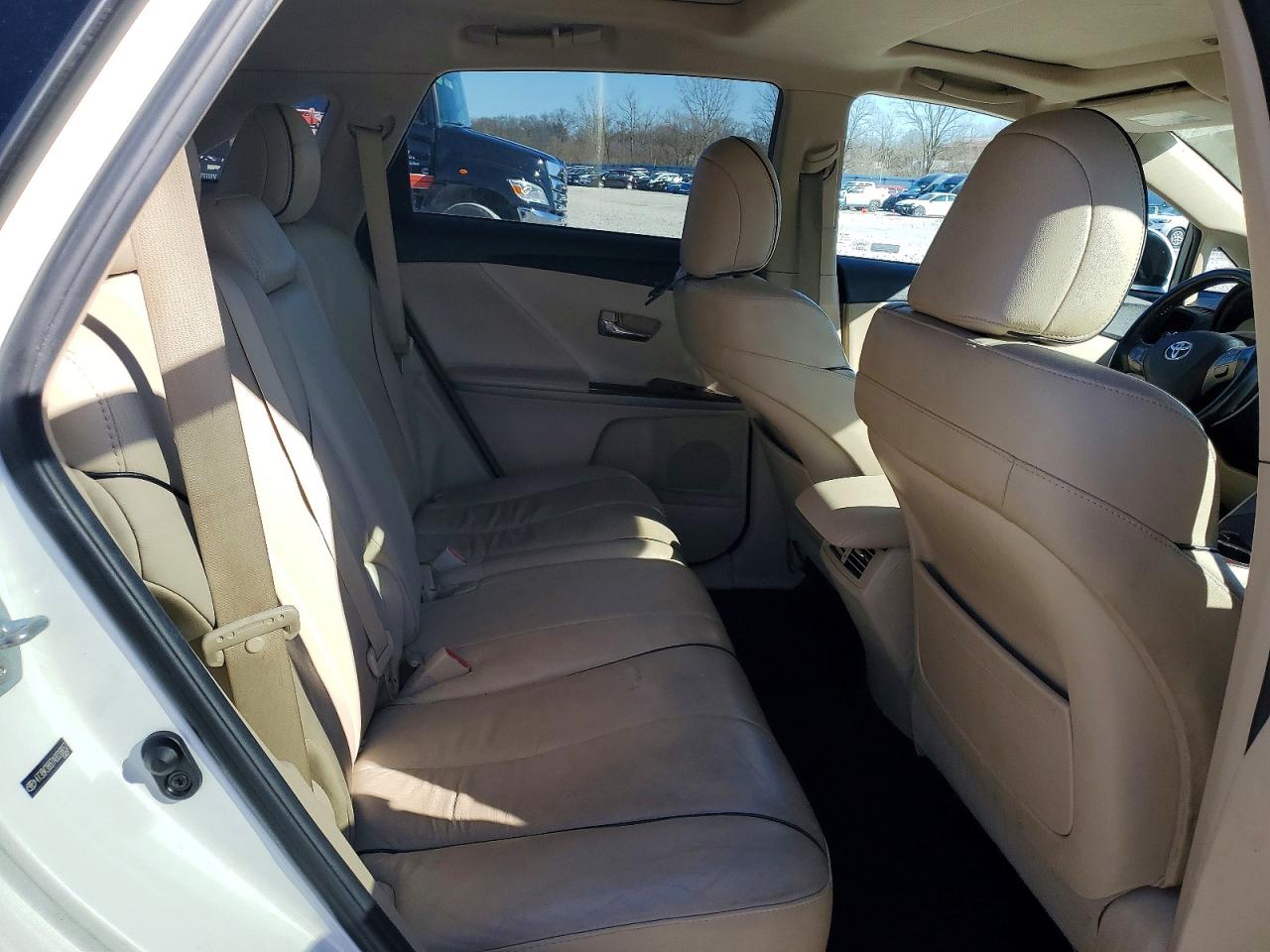 2010 TOYOTA VENZA photo 21
