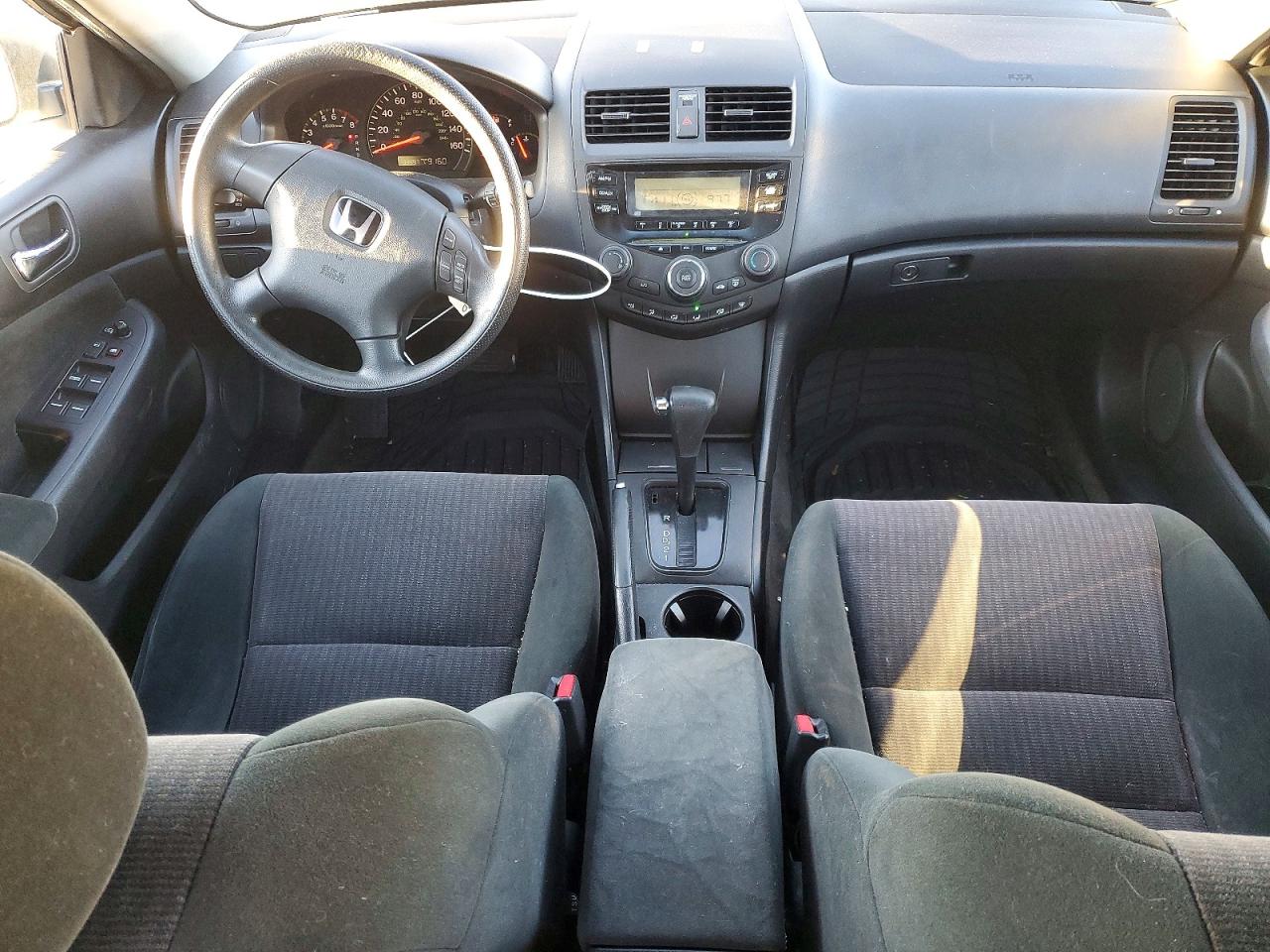 2005 HONDA ACCORD LX photo 8