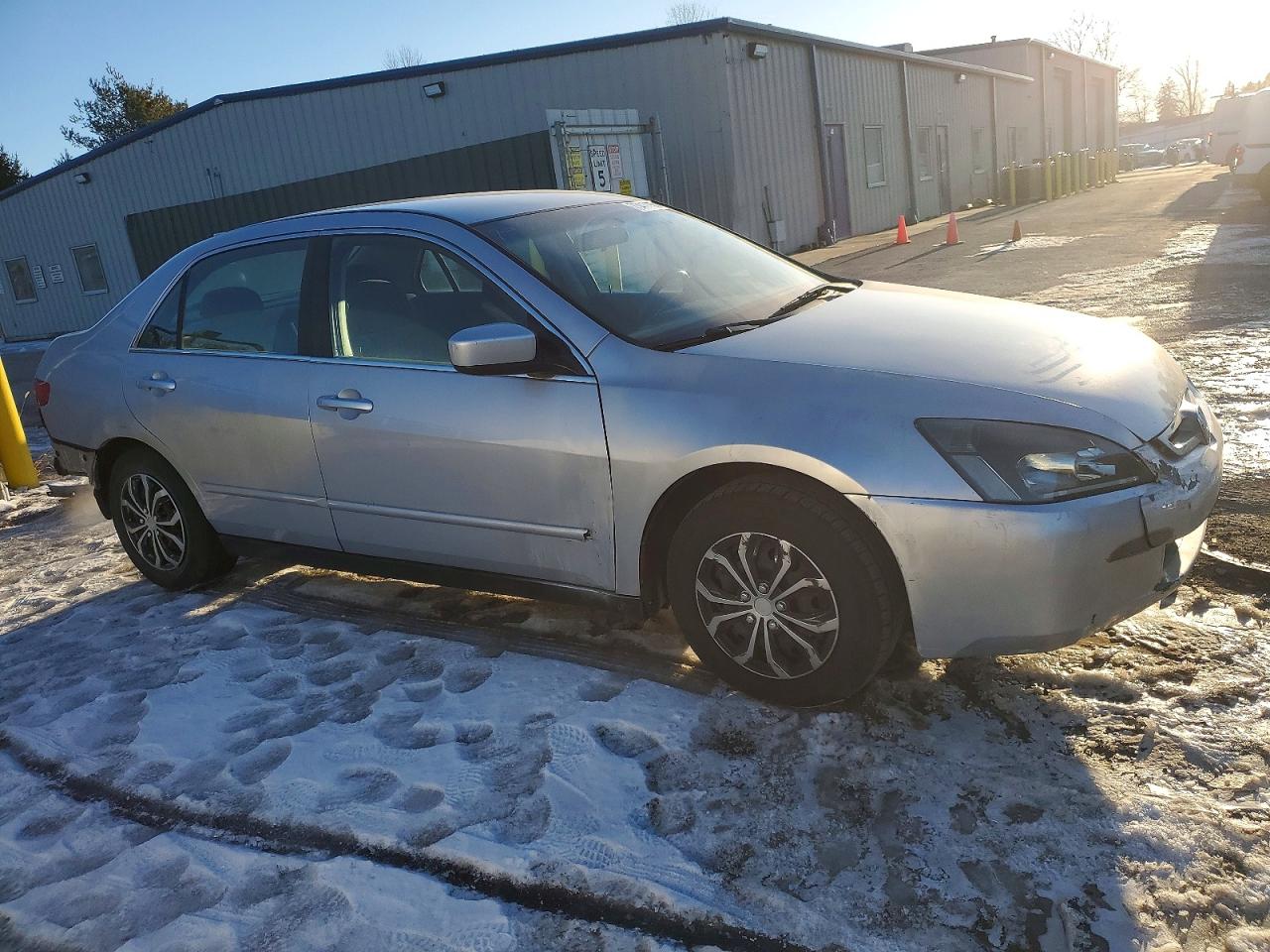 2005 HONDA ACCORD LX photo 4