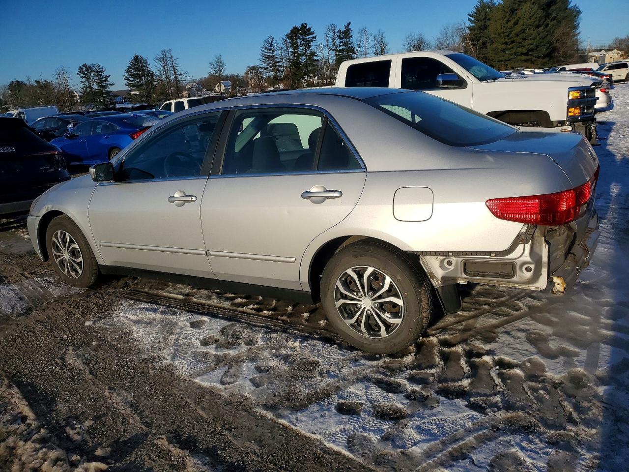 2005 HONDA ACCORD LX photo 2