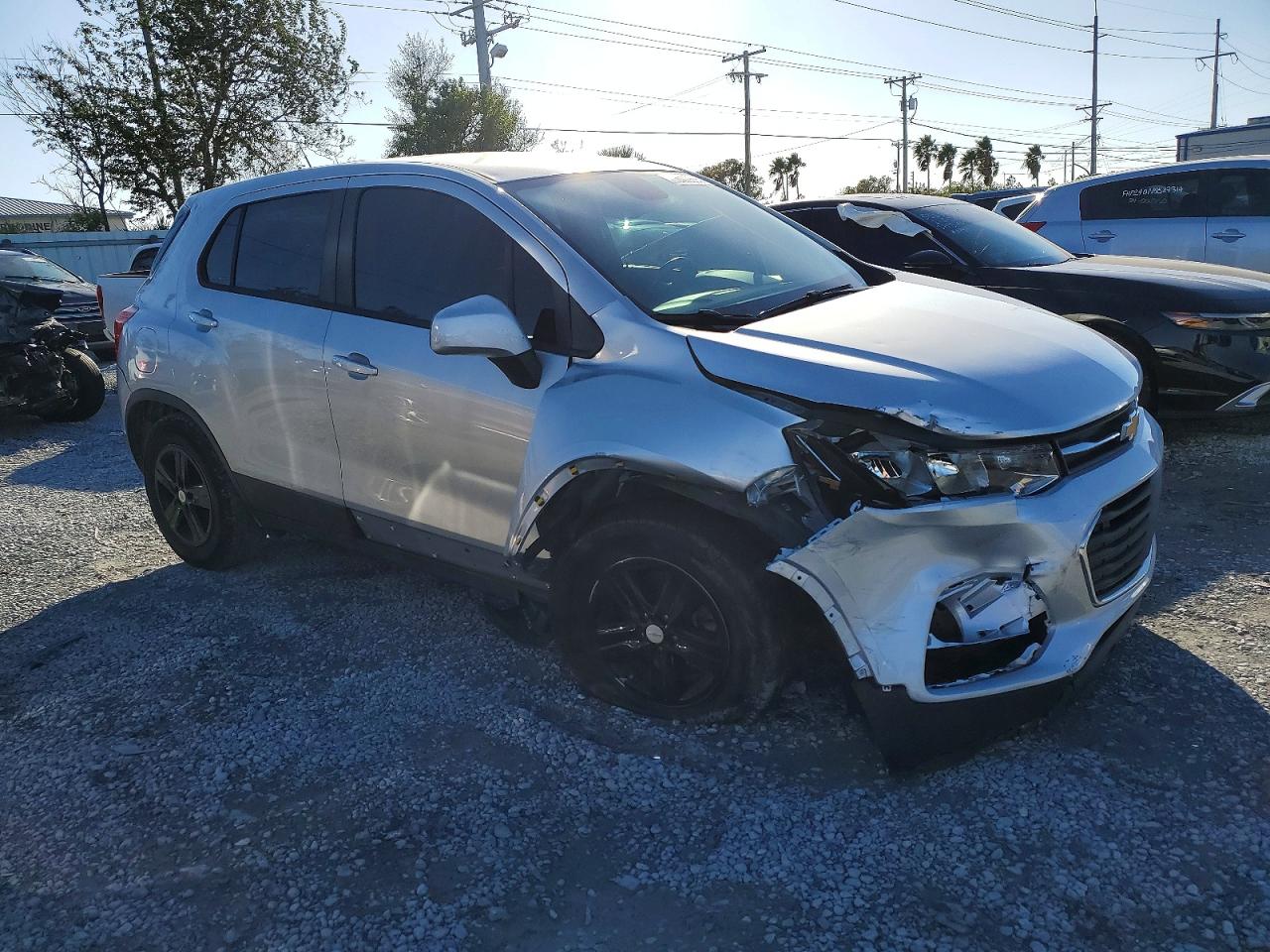 2020 CHEVROLET TRAX LS photo 4