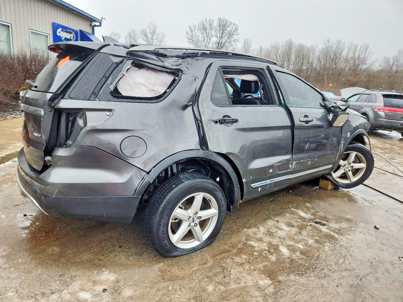 2016 FORD EXPLORER XLT photo 5