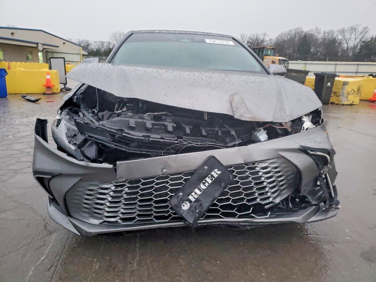 2025 TOYOTA CAMRY XSE photo 5