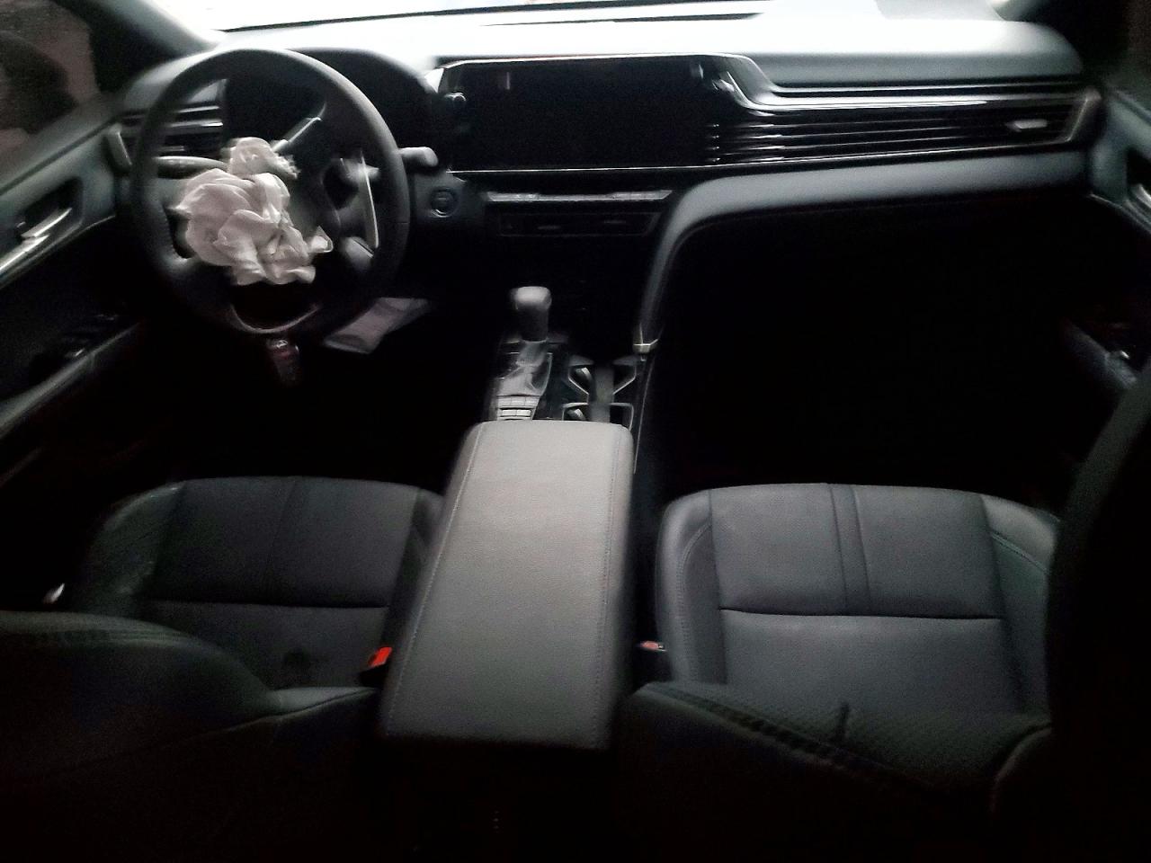 2025 TOYOTA CAMRY XSE photo 8