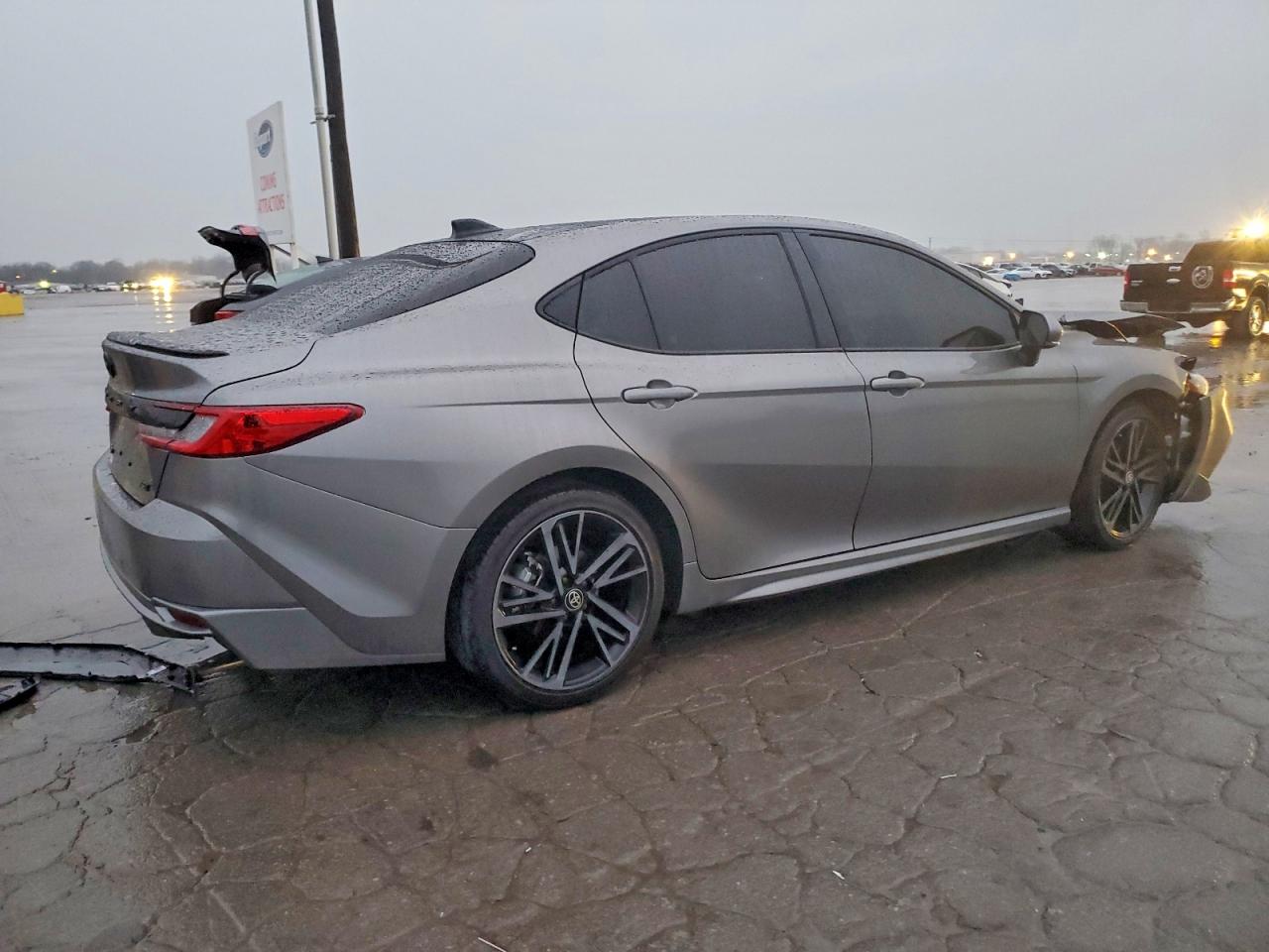 2025 TOYOTA CAMRY XSE photo 3