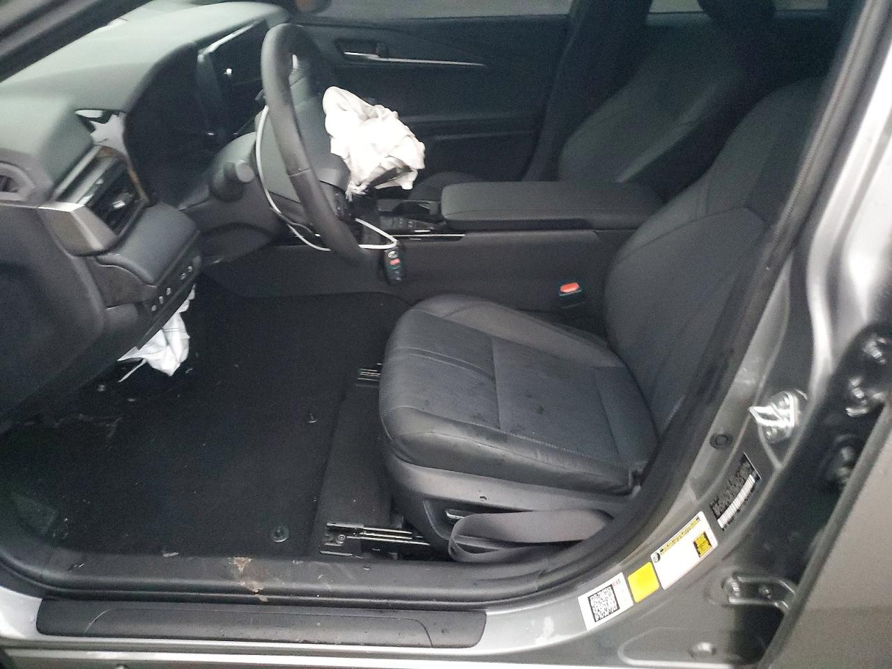 2025 TOYOTA CAMRY XSE photo 7