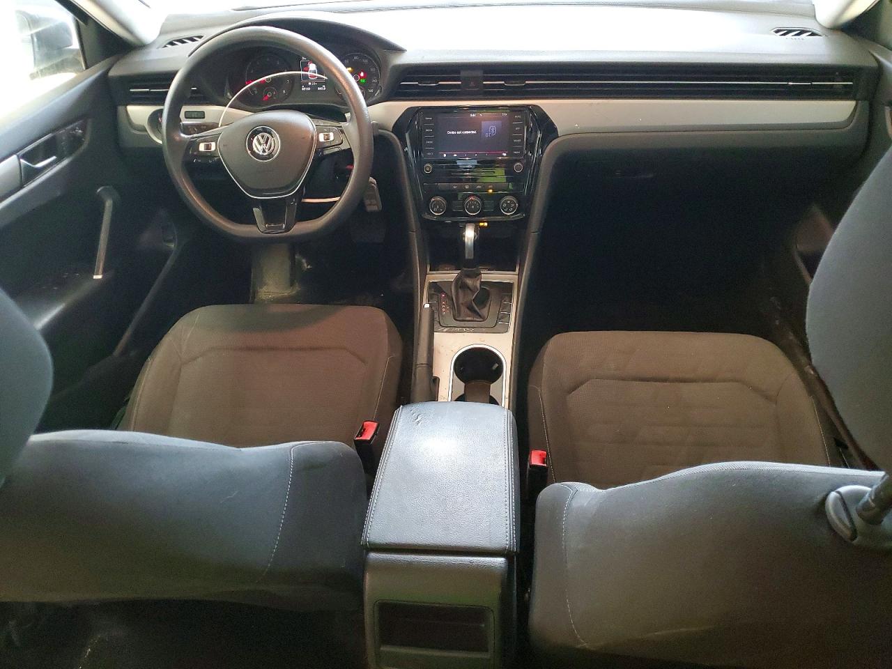 2020 VOLKSWAGEN PASSAT S photo 8