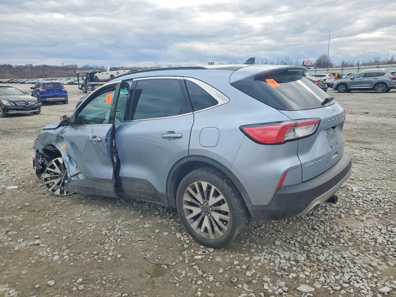 2022 FORD ESCAPE TITANIUM photo 2