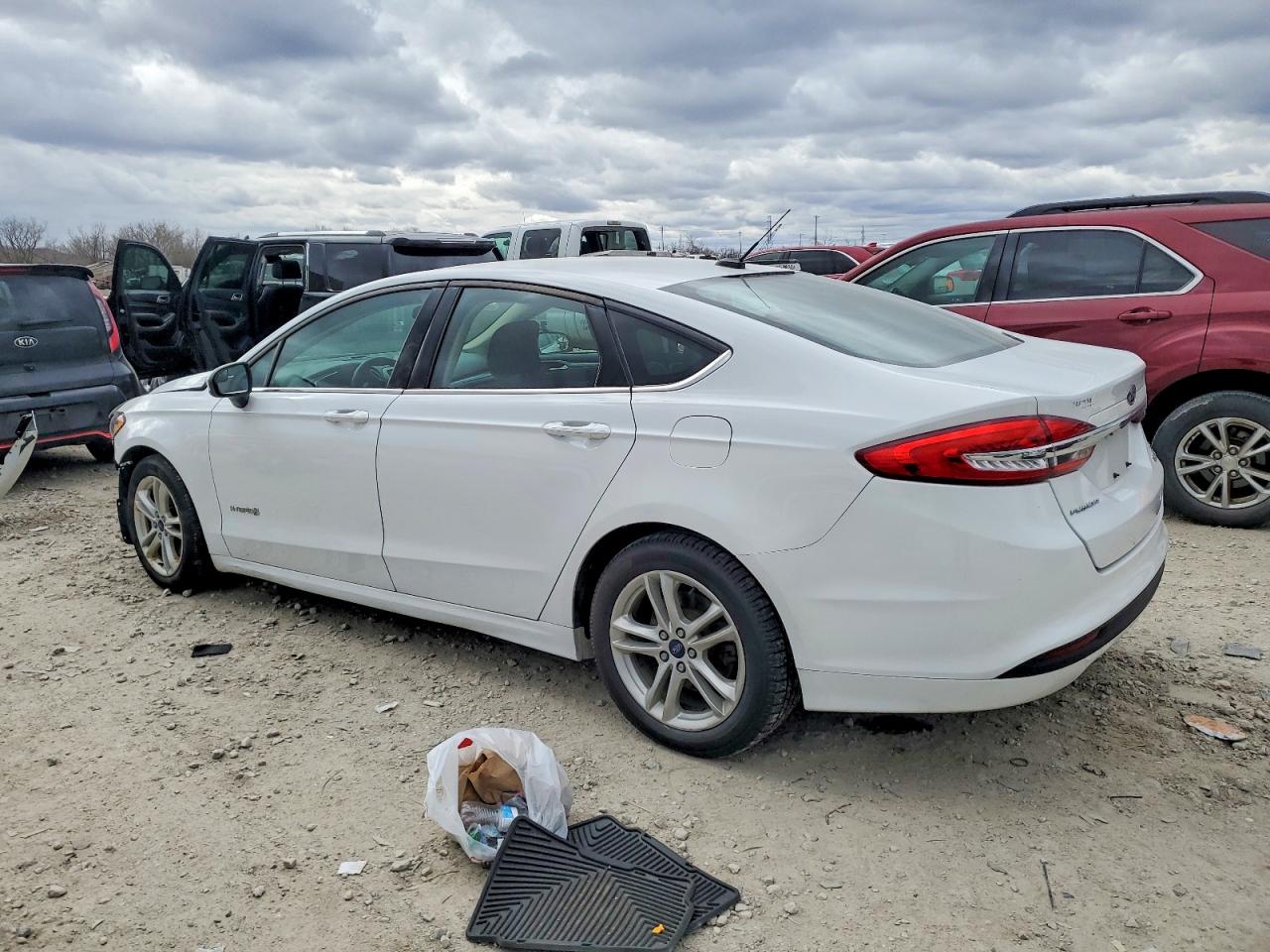 2018 FORD FUSION SE HYBRID photo 3