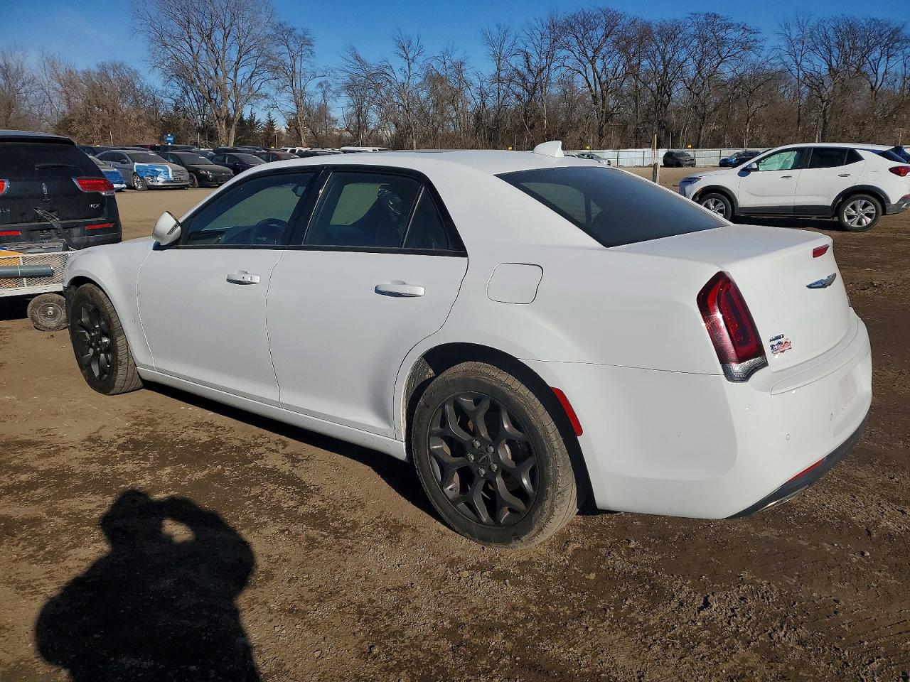 2019 CHRYSLER 300 S photo 2