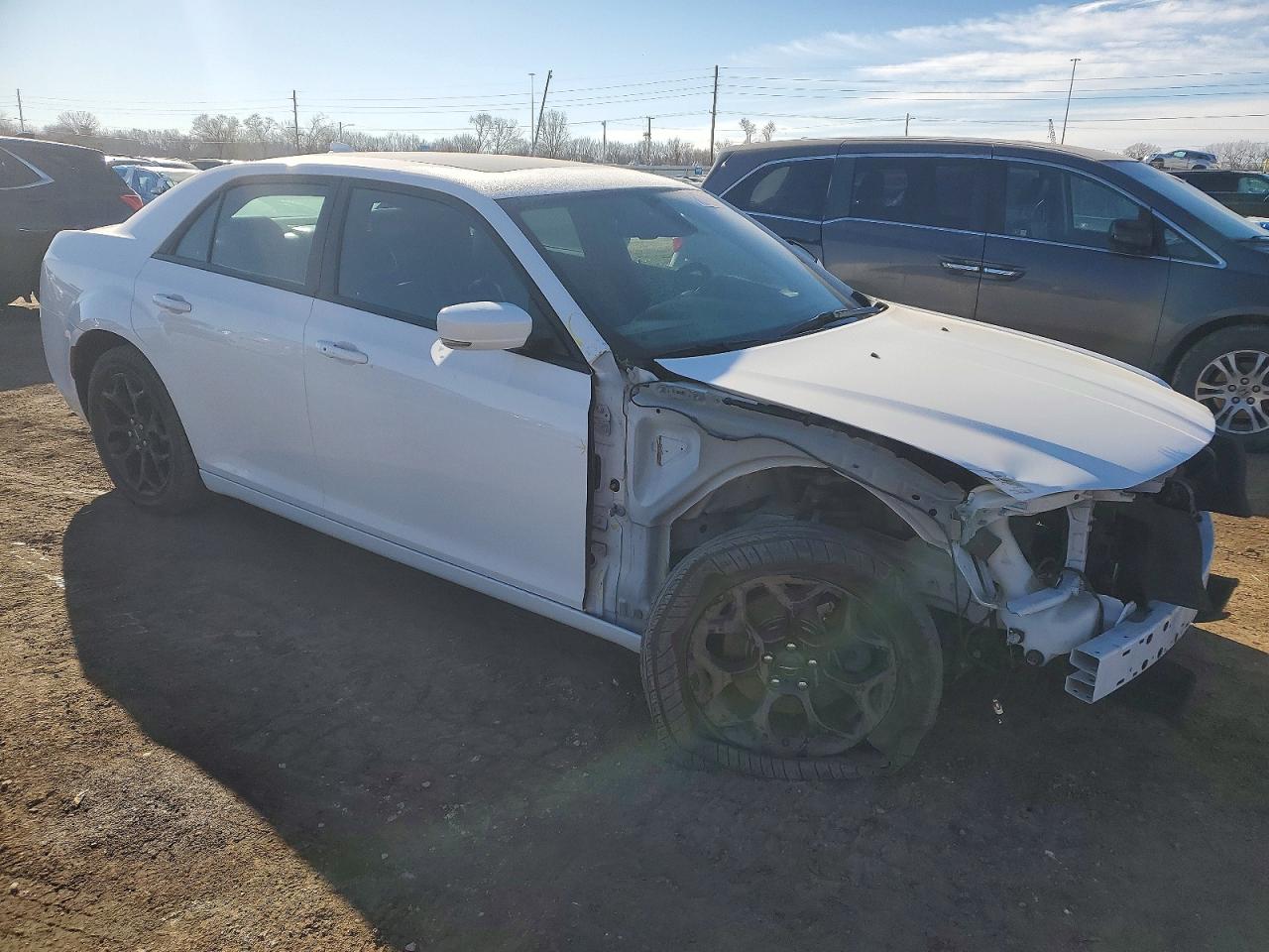 2019 CHRYSLER 300 S photo 4
