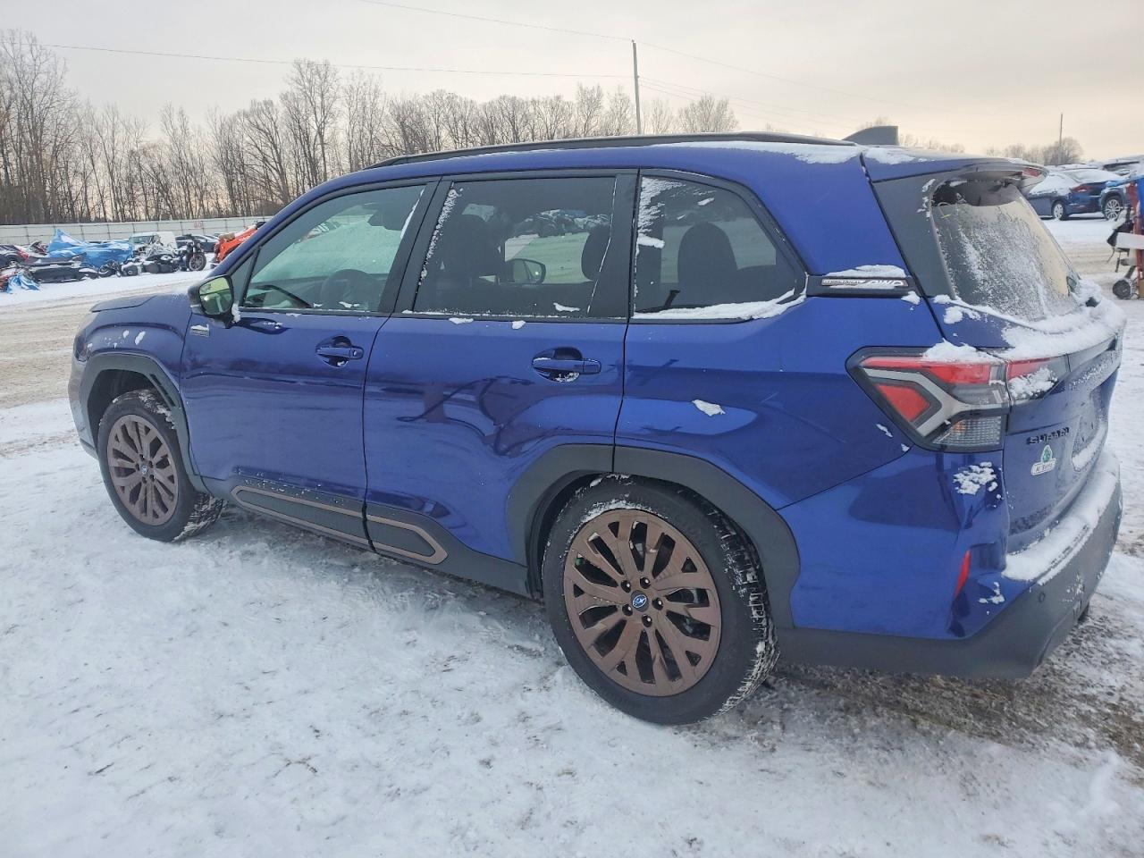 2025 SUBARU FORESTER SPORT photo 2