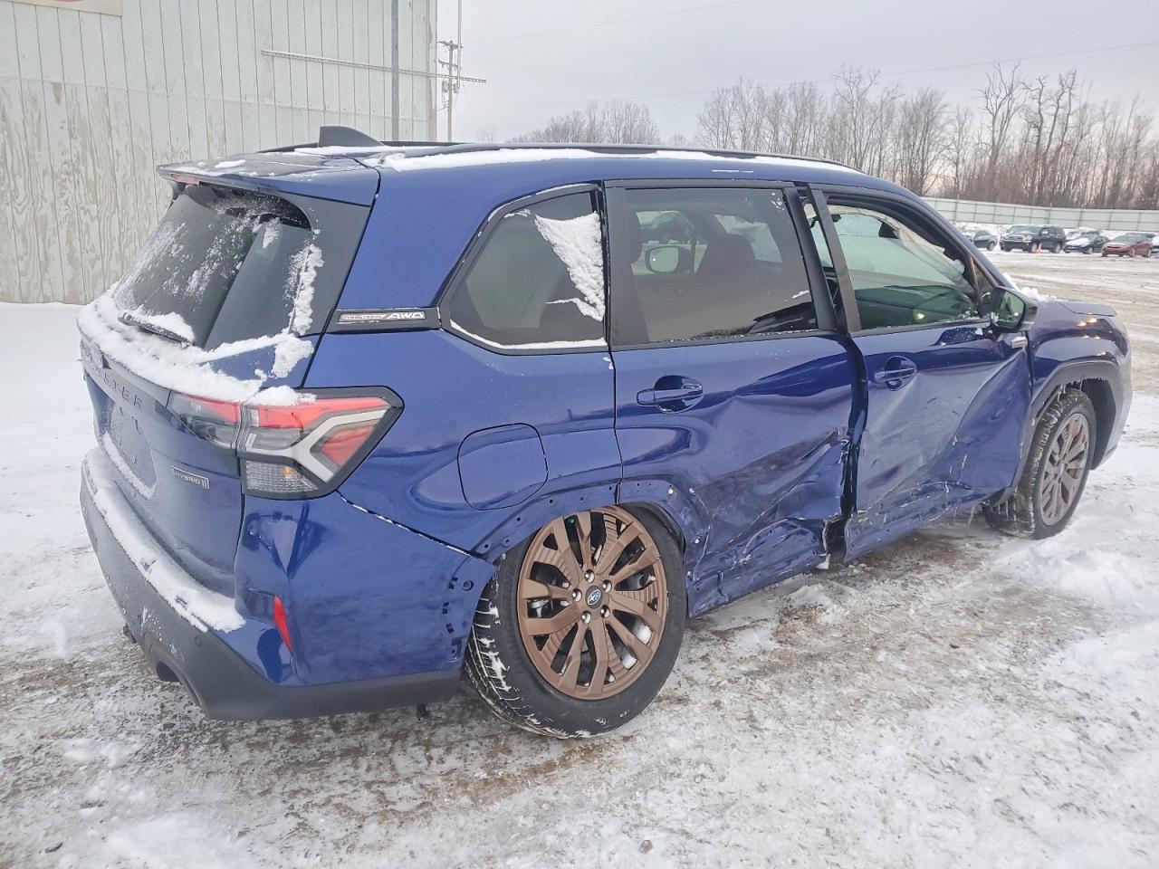 2025 SUBARU FORESTER SPORT photo 3