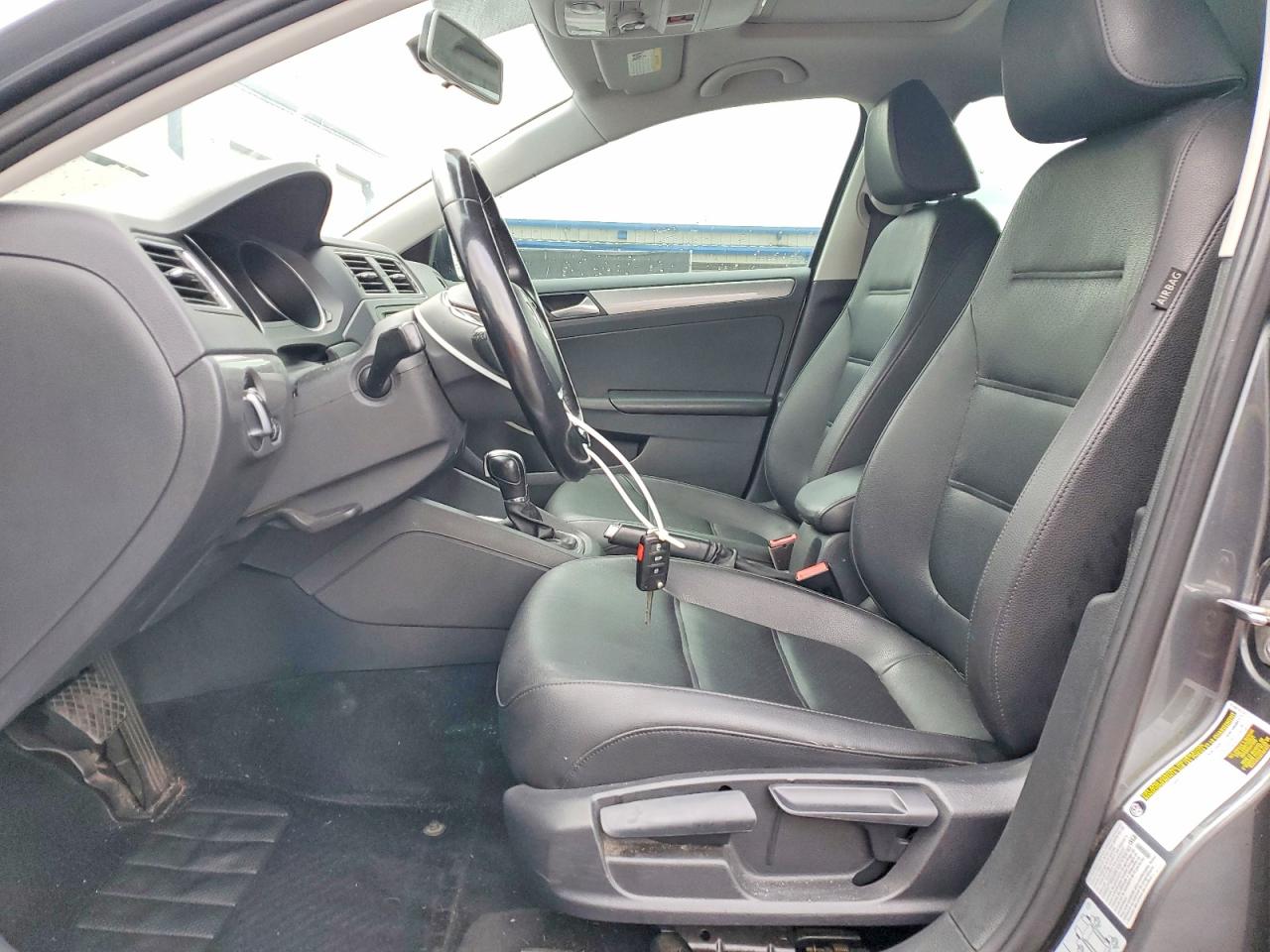 2017 VOLKSWAGEN JETTA SE photo 13