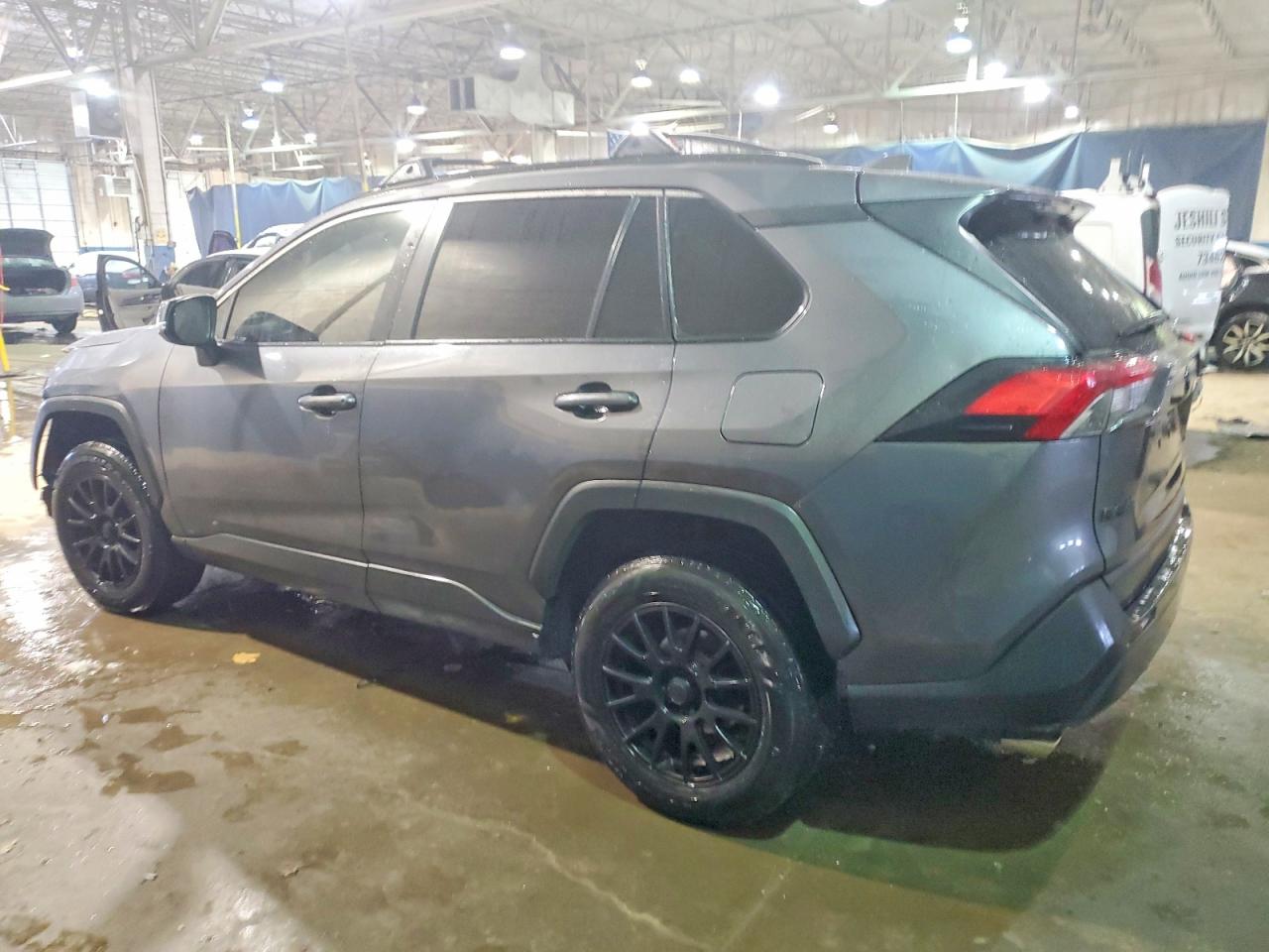 2019 TOYOTA RAV4 LE photo 2