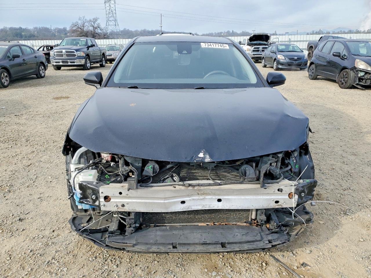 2019 TOYOTA CAMRY L photo 13