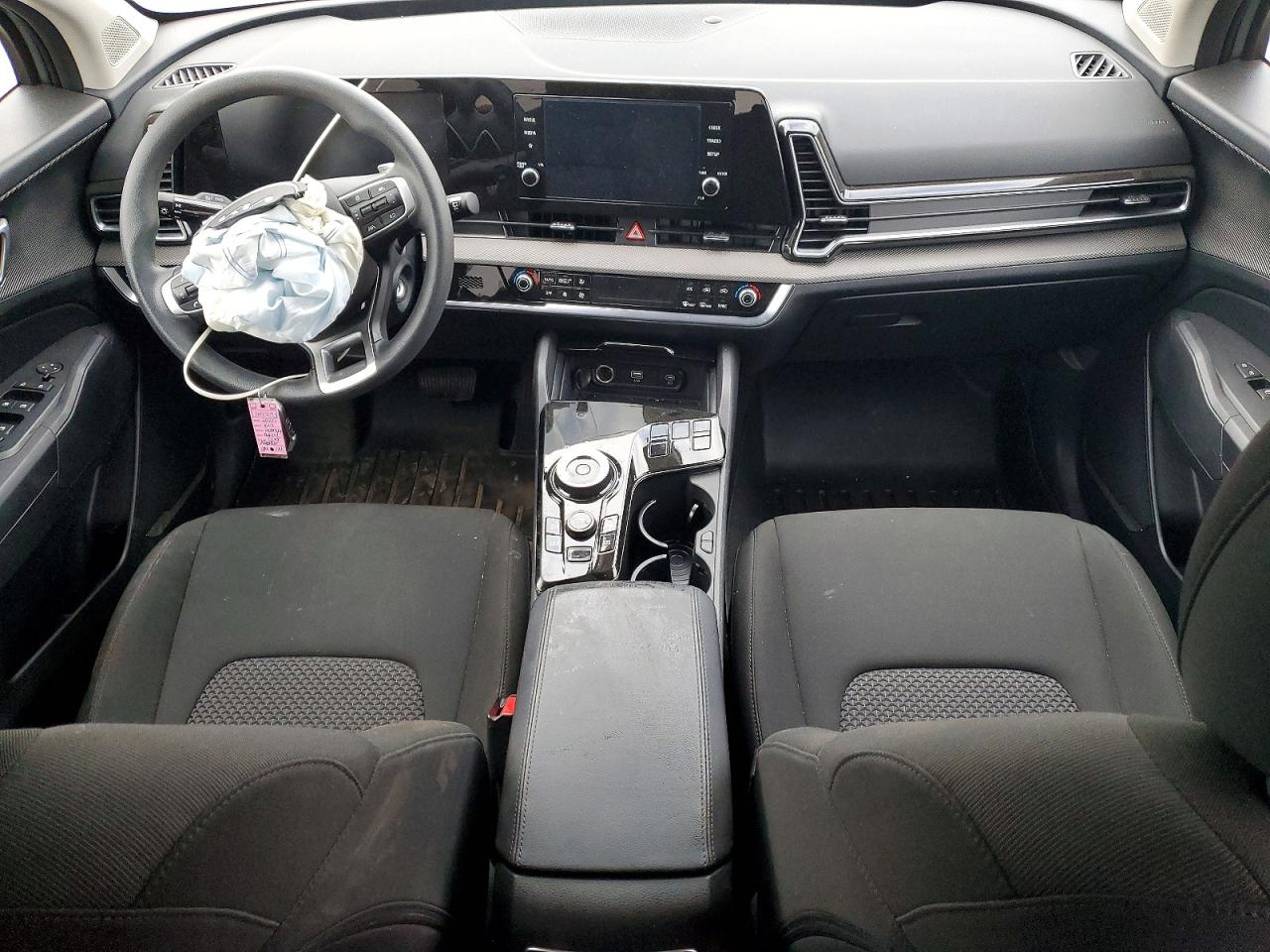 2025 KIA SPORTAGE LX photo 8