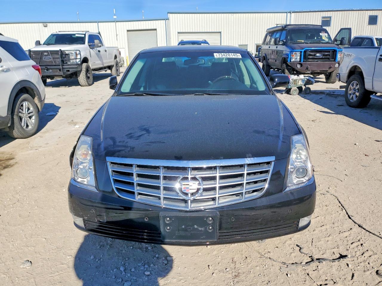 2011 CADILLAC DTS photo 9