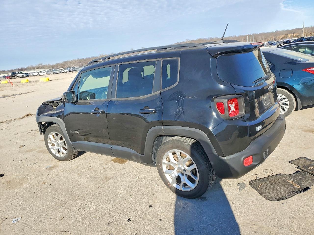 2015 JEEP RENEGADE LATITUDE photo 3