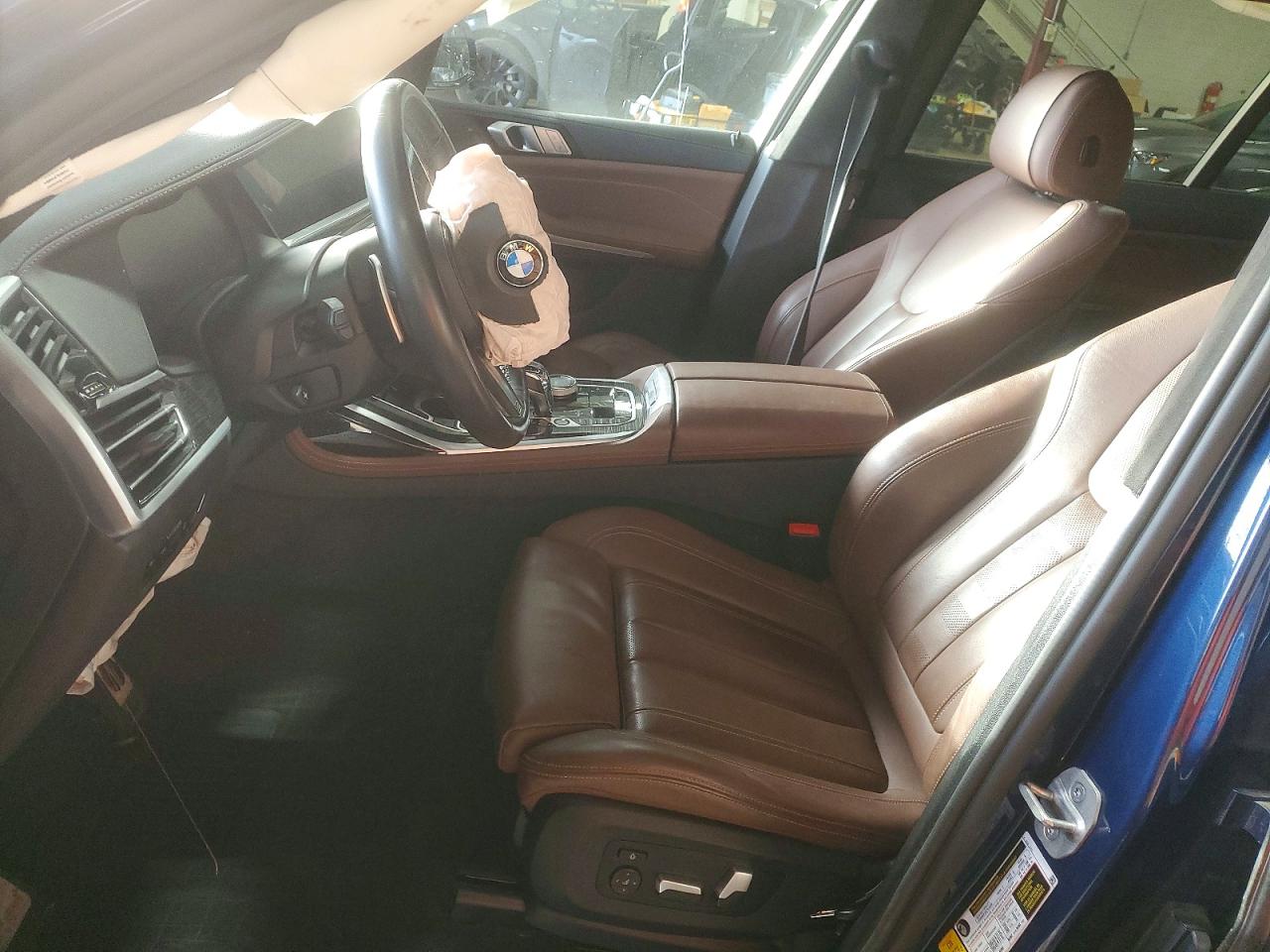 2022 BMW X7 XDRIVE40I photo 7