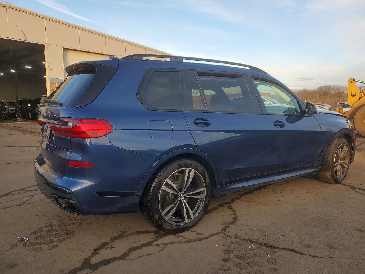 2022 BMW X7 XDRIVE40I photo 3