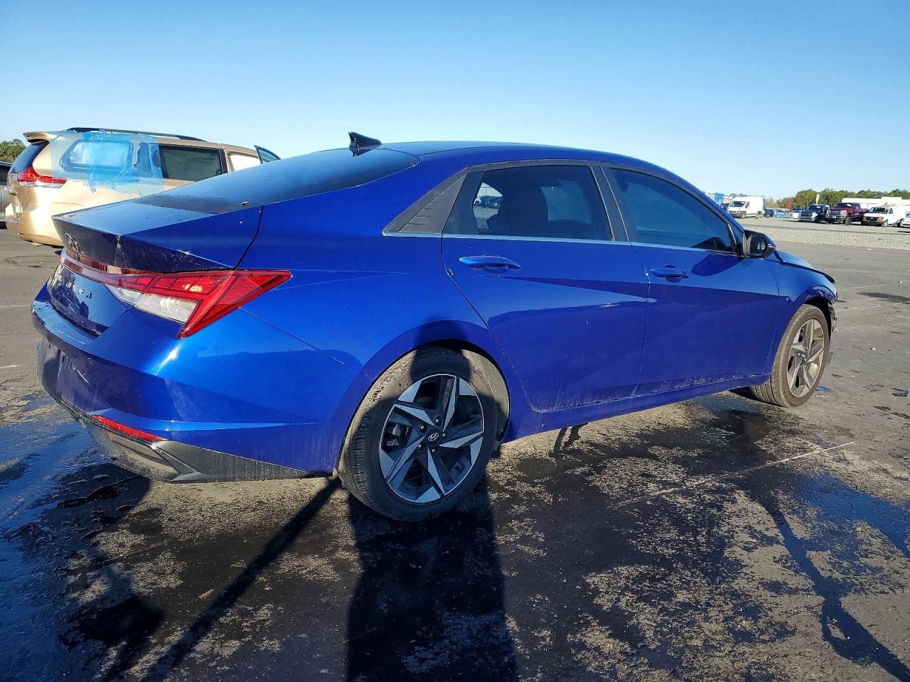 2022 HYUNDAI ELANTRA SEL photo 3