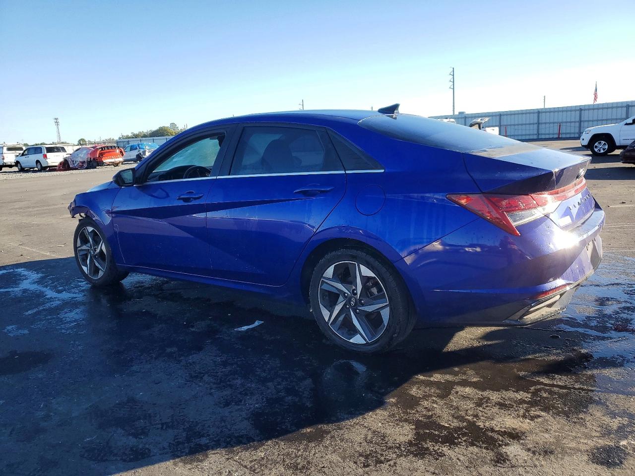 2022 HYUNDAI ELANTRA SEL photo 2