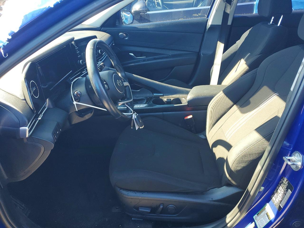 2022 HYUNDAI ELANTRA SEL photo 7