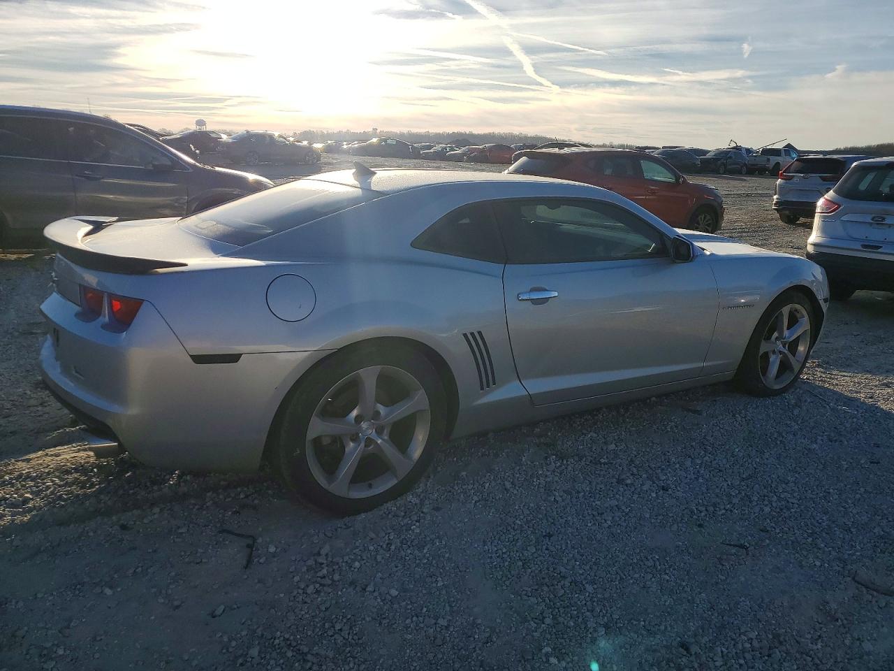 2011 CHEVROLET CAMARO LS photo 3