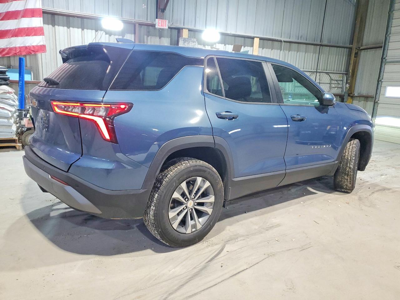 2026 CHEVROLET EQUINOX LT photo 3