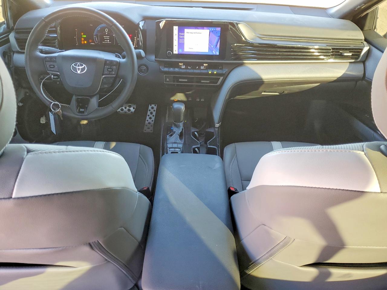 2025 TOYOTA CAMRY SE photo 8