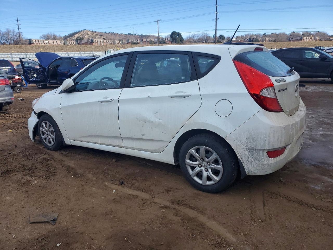 2014 HYUNDAI ACCENT GLS photo 3
