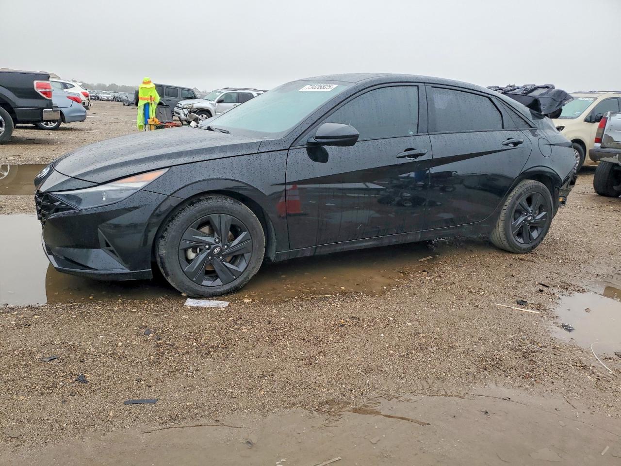 2022 HYUNDAI ELANTRA