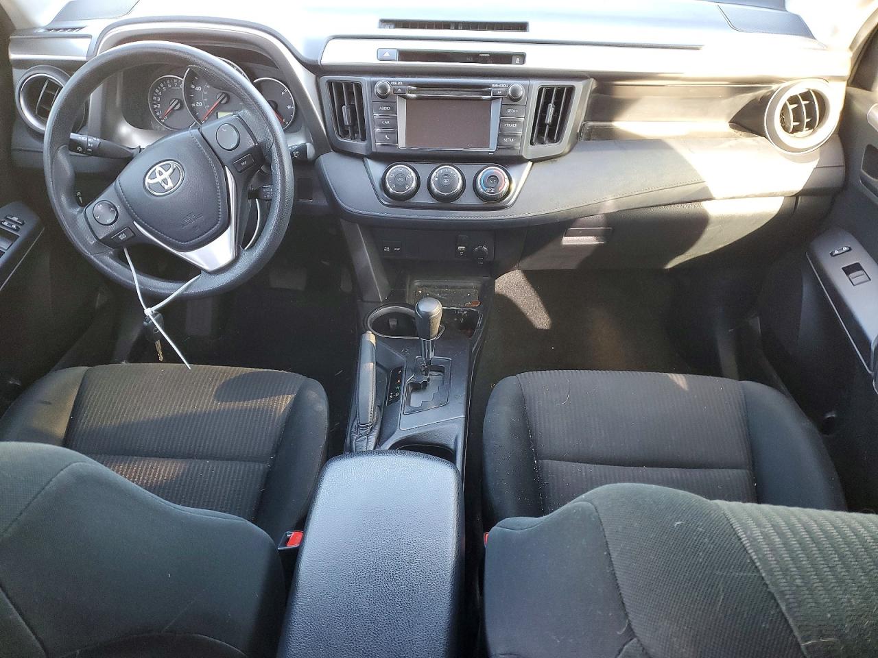2016 TOYOTA RAV4 LE photo 8