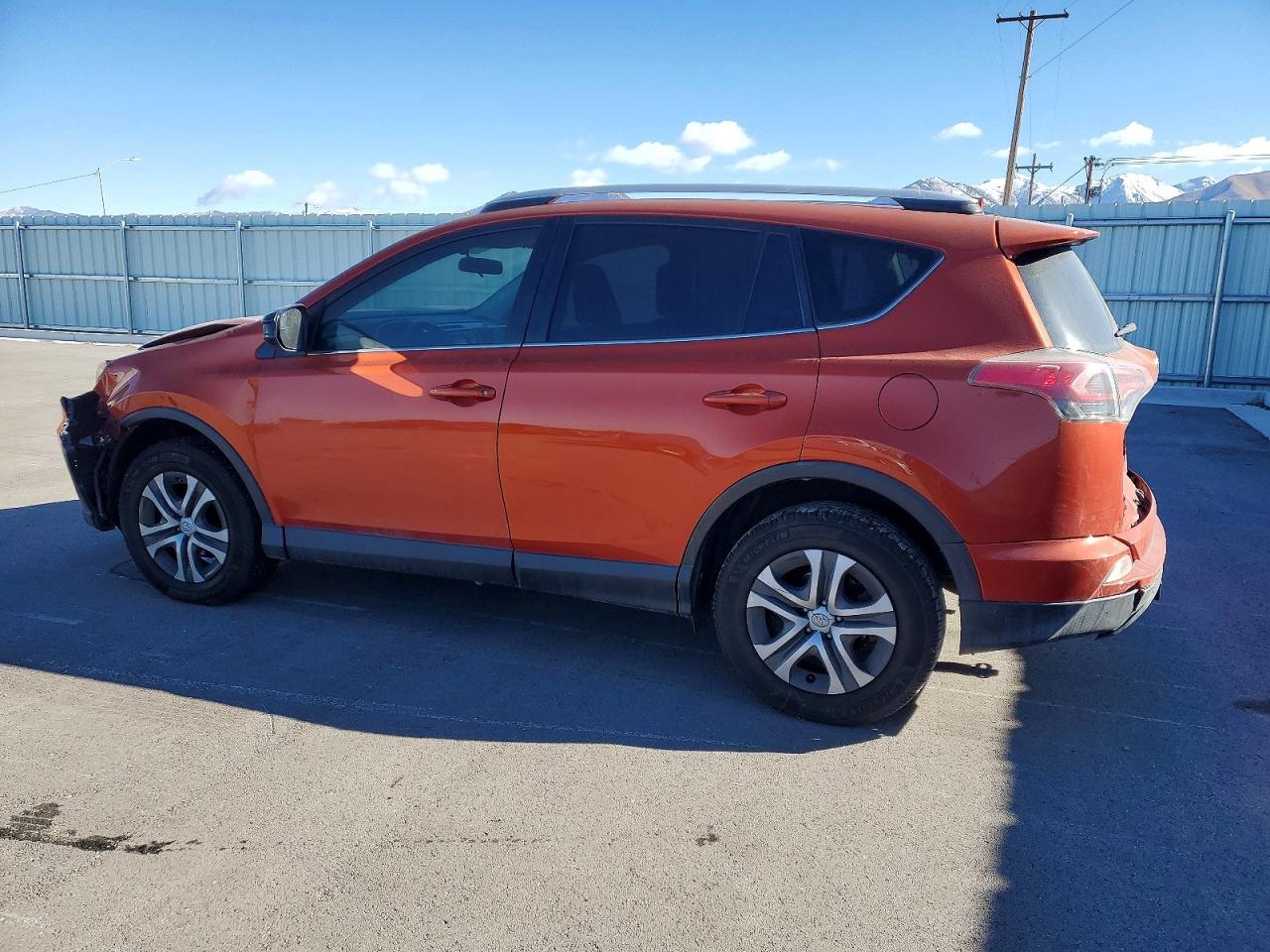 2016 TOYOTA RAV4 LE photo 2