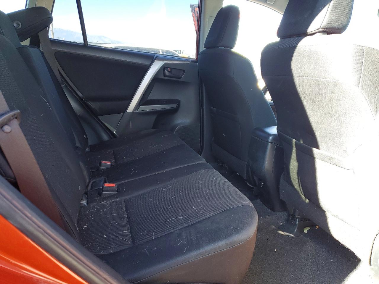 2016 TOYOTA RAV4 LE photo 10