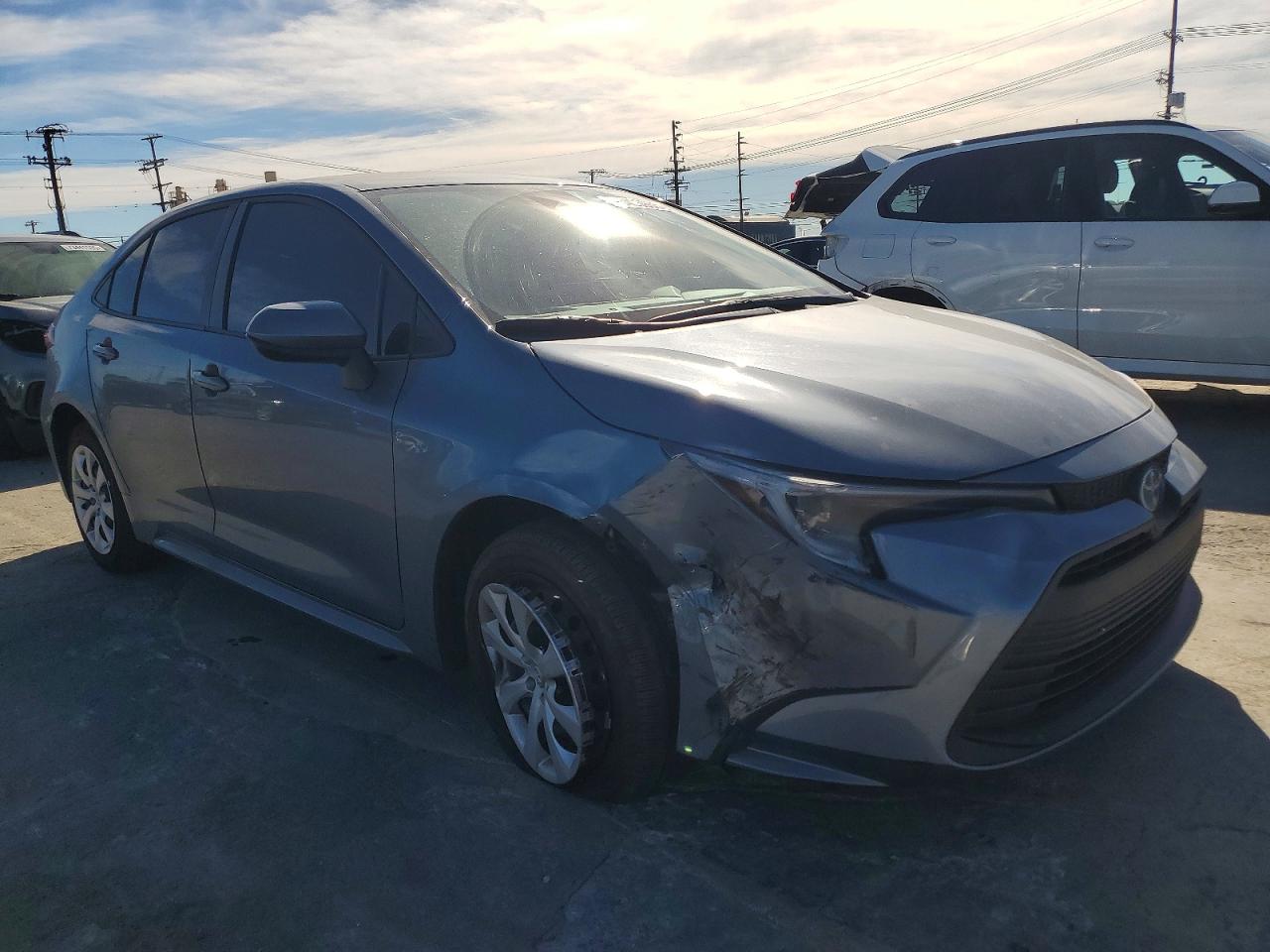 2025 TOYOTA COROLLA LE photo 4