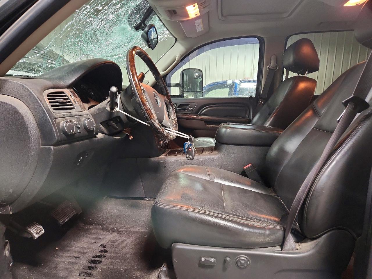 2011 GMC SIERRA K2500 DENALI photo 13