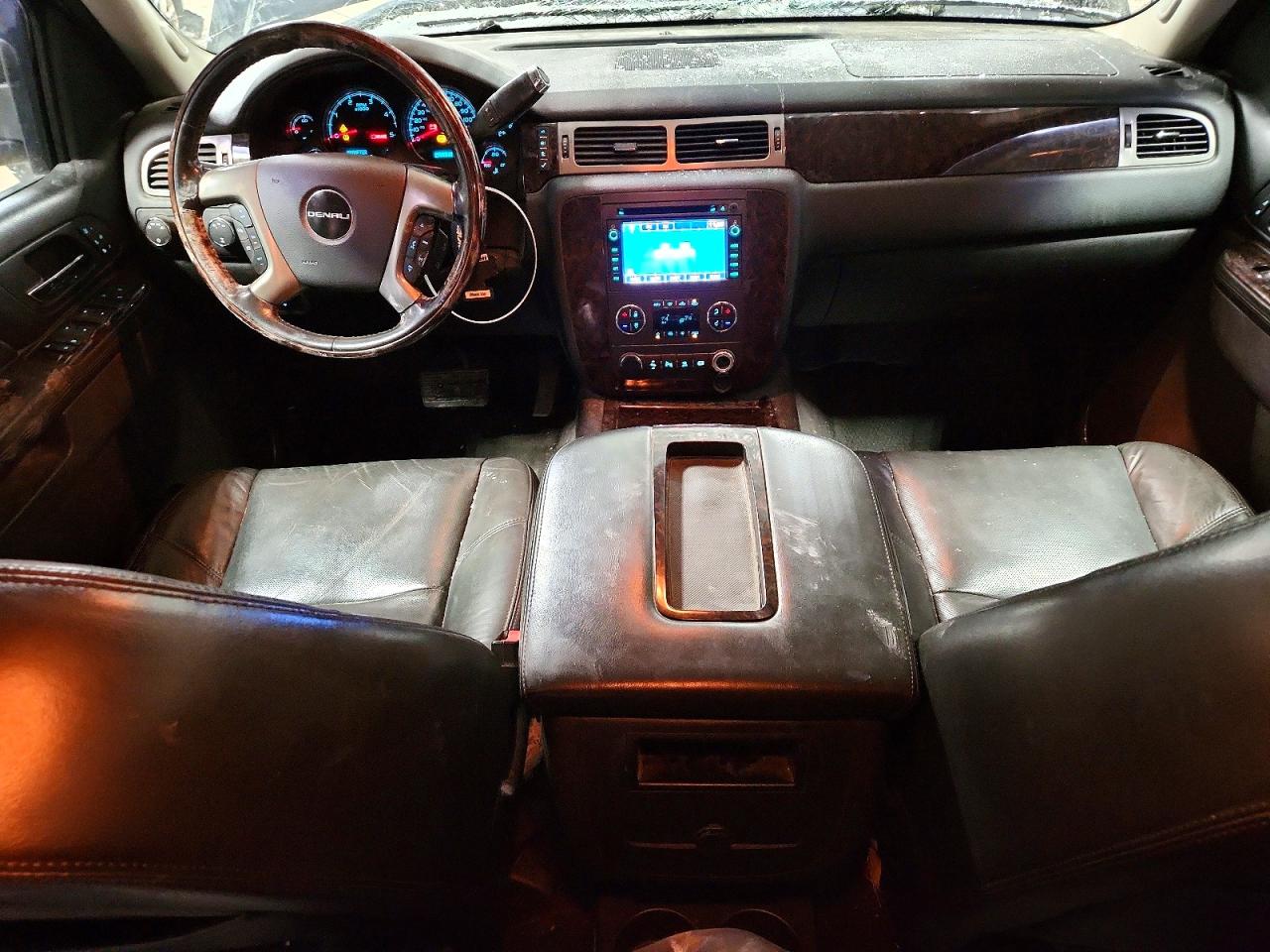 2011 GMC SIERRA K2500 DENALI photo 15