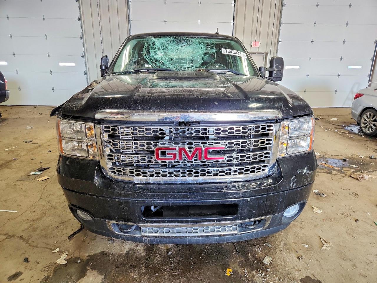 2011 GMC SIERRA K2500 DENALI photo 9