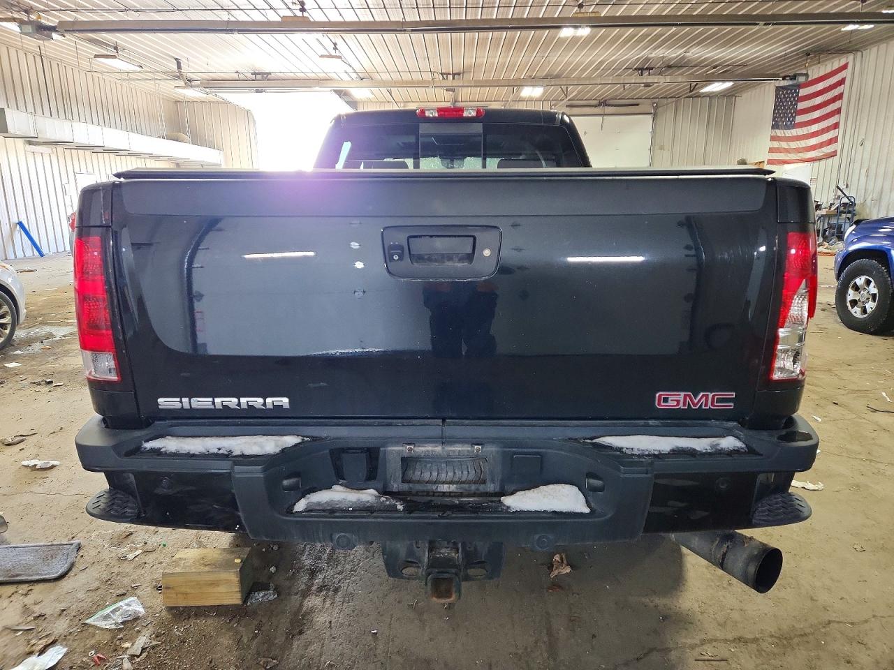 2011 GMC SIERRA K2500 DENALI photo 11